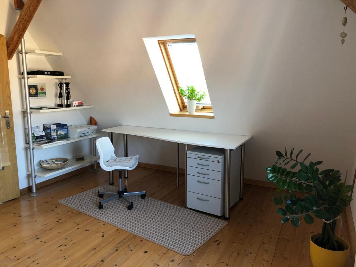 Attraktives 2-Zimmer-Apartment Mit Ausblick Jena Exterior foto