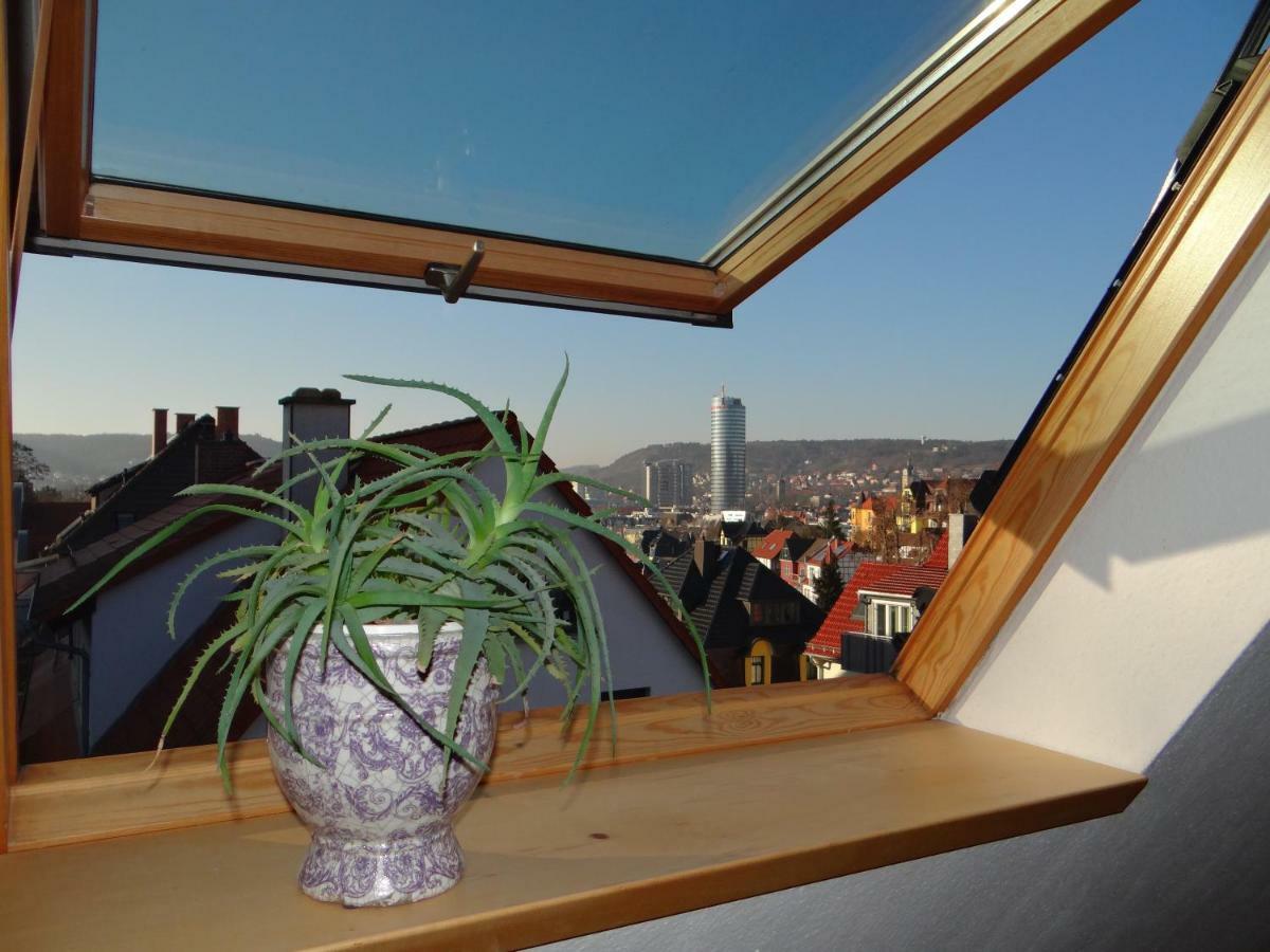Attraktives 2-Zimmer-Apartment Mit Ausblick Jena Exterior foto